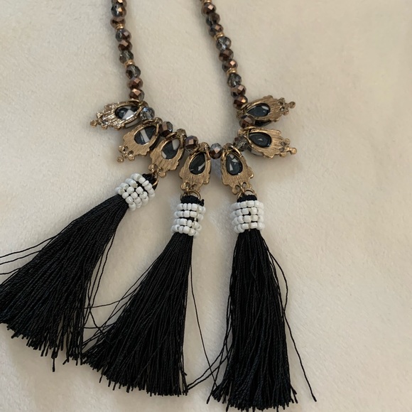 NWT Steve Madden Drop Fringe Necklace - Picture 6 of 8